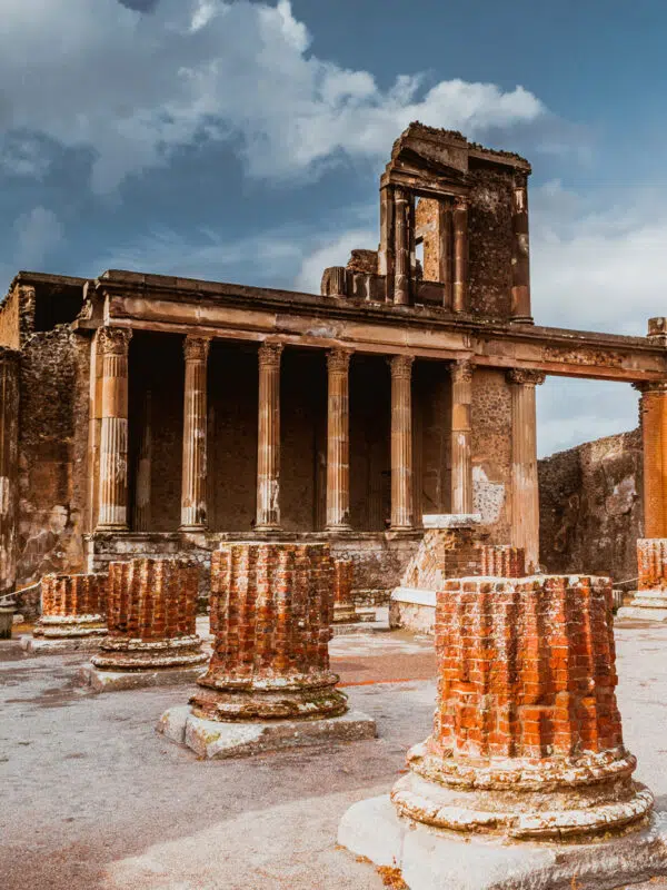Visiting Pompeii on an Italy school trip