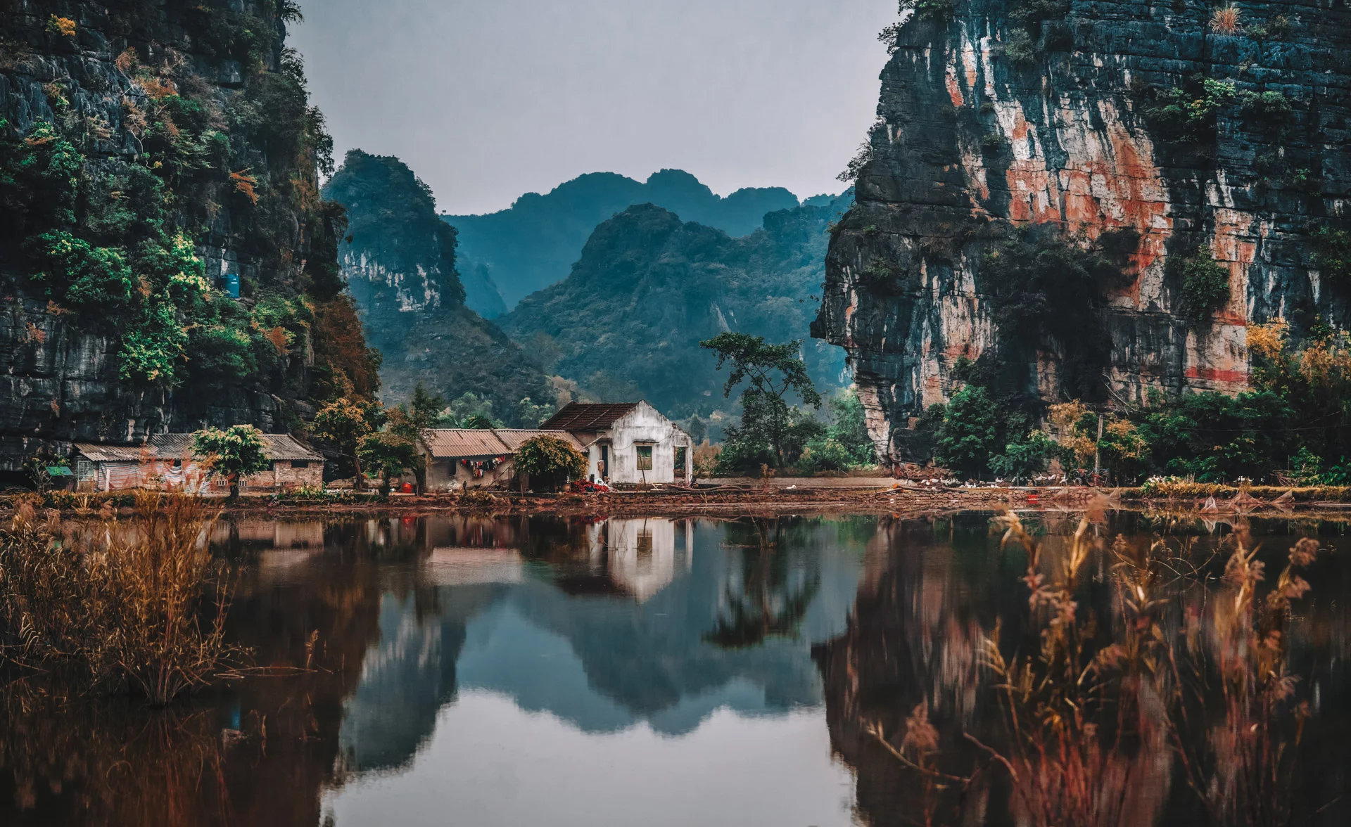 A local house next to a lake in Vietnam